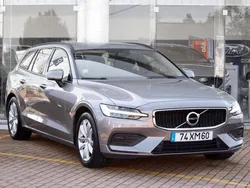 Cinza Usado 2019 Volvo V60 Momentum Carrinha | € 23.950 (Preço elevado)