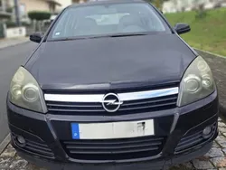 Usado 2005 Opel Astra Sedan | € 5.500 (Caro)