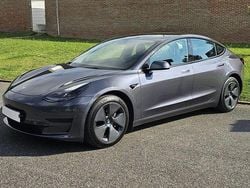 Usado 2021 Tesla Model 3 Standard Range Plus Sedan | € 24.900 (Bom preço)