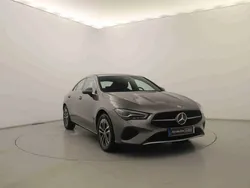Cinzento Usado 2024 Mercedes CLA250e AMG line Sedan | € 35.990