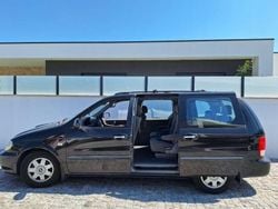 Usado 2002 Kia Carnival Monovolume | € 3.900
