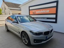 Cinzento Usado 2017 BMW 318 Citadino | € 20.900