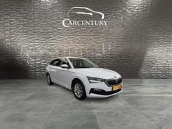 Branco Usado 2022 Skoda Scala Ambition Citadino | € 16.950 (Caro)