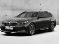 Cinza sophisto metalizada brilhante Novo 2025 BMW 530e Comfort Edition Carrinha | € 81.377 (Preço justo)