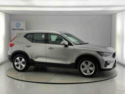 Cinzento Usado 2024 Volvo XC40 Core SUV | € 34.990 (Preço justo)