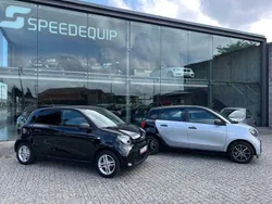 Cinza Usado 2022 Smart ForFour Electric Drive Passion | € 12.750 (Bom preço)