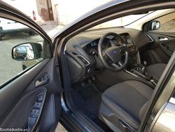 Cinza Usado 2017 Ford Focus Carrinha | € 10.450 (Preço justo)