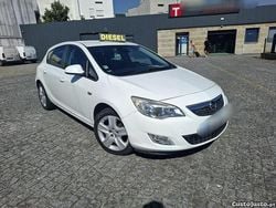 Branco Usado 2011 Opel Astra Njoy | € 6.990 (Preço justo)