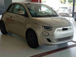 Bege Novo 2025 Fiat 500e S Citadino | € 33.450