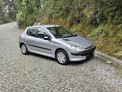 Usado 2002 Peugeot 206 Sedan | € 2.500 (Preço elevado)