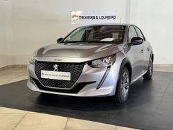 Cinza prata Usado 2023 Peugeot e-208 Allure Citadino | € 27.000