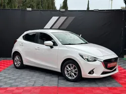 Branco Usado 2015 Mazda 2 | € 12.900