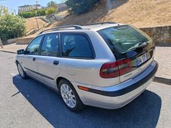 Usado 2002 Volvo V40 Sedan | € 2.350