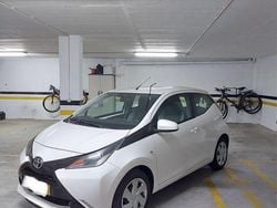 Usado 2016 Toyota Aygo X-play Citadino | € 8.350 (Super Preço)