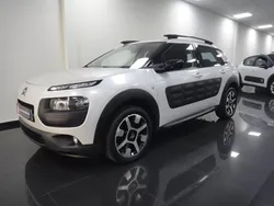 Branco Usado 2015 Citroën C4 Cactus PureTech Citadino | € 10.900 (Preço justo)
