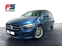 Azul Usado 2019 Mercedes B180 Style Monovolume | € 24.800 (Preço elevado)