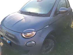 Cinza Usado 2021 Fiat 500e Icon | € 16.699 (Preço justo)