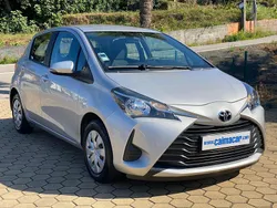 Cinzento Usado 2018 Toyota Yaris Comfort | € 12.900 (Preço justo)