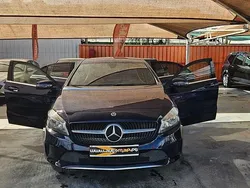 Azul Usado 2018 Mercedes A180 Urban | € 19.000 (Bom preço)