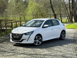 Branco Usado 2020 Peugeot 208 Allure Citadino | € 15.990 (Preço justo)