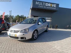 Cinza Usado 2007 VW Golf V | € 8.500