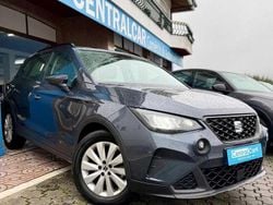 Cinza Usado 2023 Seat Arona Style SUV | € 17.950 (Preço justo)