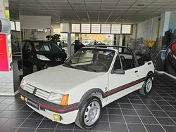 Branco Usado 1987 Peugeot 205 | € 13.250