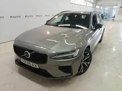 Cinzento Usado 2022 Volvo V60 Carrinha | € 41.900 (Preço elevado)