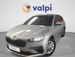 Cinzento Usado 2024 Skoda Scala Citadino | € 24.450 (Preço justo)
