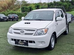Branco Usado 2007 Toyota HiLux Pickup | € 19.999 (Caro)