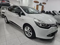 Branco Usado 2016 Renault Clio IV LIMITED | € 9.800 (Preço justo)
