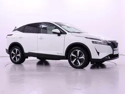 Branco pérola Usado 2023 Nissan Qashqai N-Connecta SUV | € 34.990 (Preço justo)