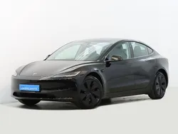 Preto Novo 2025 Tesla Model 3 Sedan | € 38.900 (Preço justo)