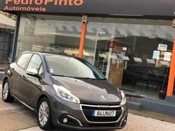 Cinza antracite Usado 2018 Peugeot 208 Style Citadino | € 14.750