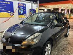 Usado 2006 Renault Clio III Sedan | € 3.150 (Preço elevado)