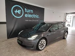 Cinzento Usado 2021 Tesla Model 3 Sedan | € 28.500 (Bom preço)