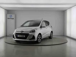 Cinzento Usado 2019 Hyundai i10 Comfort Citadino | € 12.490 (Preço elevado)
