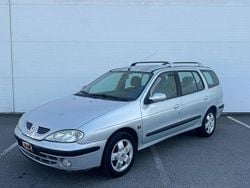 Cinzento Usado 2002 Renault Mégane II Carrinha | € 1.750 (Preço elevado)