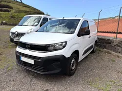 Branco Usado 2024 Opel Combo Monovolume | € 21.250 (Preço elevado)
