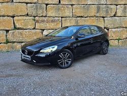 Preto Usado 2019 Volvo V40 Momentum Citadino | € 14.500 (Preço justo)