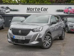 Cinzento Usado 2023 Peugeot 2008 SUV | € 17.350 (Bom preço)