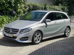 Cinza Usado 2018 Mercedes B180 Urban Monovolume | € 16.900 (Bom preço)