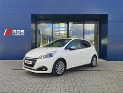 Branco Usado 2019 Peugeot 208 Citadino | € 11.800 (Preço justo)