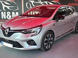Cinza Usado 2021 Renault Clio V LIMITED Sedan | € 16.900 (Preço justo)