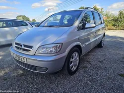 Cinza Usado 2004 Opel Zafira Elegance Monovolume | € 4.500 (Preço justo)
