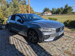 Usado 2019 Volvo V60 R-Design Carrinha | € 30.000 (Caro)