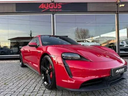 Vermelho Usado 2020 Porsche Taycan Sedan | € 79.900