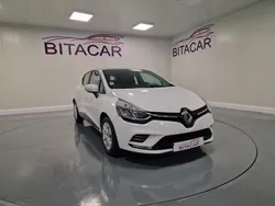 Branco Usado 2019 Renault Clio IV Intens | € 17.950