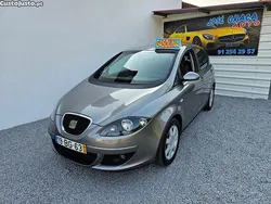Cinza Usado 2006 Seat Altea Monovolume | € 3.250