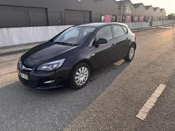 Usado 2013 Opel Astra Sedan | € 6.400 (Preço elevado)